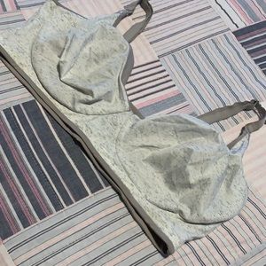 NWT! Soma Embraceable Reversible Barlette